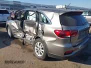 ✅ 2019 Kia Sorento LX • VIN: 5XYPG4A59KG435561 • Lot: 43453112. Listed on IAAI with 53,279 mi. Free auction sales archive from the USA and detailed vehicle history report at DreamBid. Image 3.
