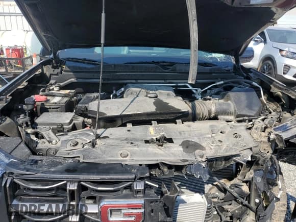 ✅ 2024 GMC Canyon 4WD AT4X • VIN: 1GTP6EEK7R1222174 • Lot: 50627415. Wystawiony na Copart z przebiegiem 2 642 mil. Bezpłatny archiwum sprzedaży aukcyjnych z USA i szczegółowy raport historii pojazdu na DreamBid. Zdjęcie 13.