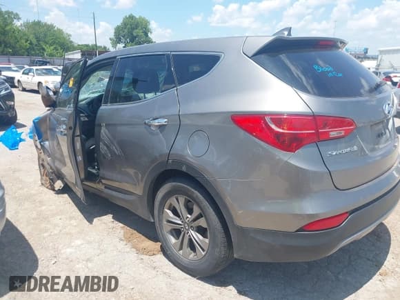 ✅ 2016 Hyundai Santa Fe • VIN: 5XYZT3LB0GG351802 • Lot: 42695517. Wystawiony na IAAI z przebiegiem Nie podano. Bezpłatny archiwum sprzedaży aukcyjnych z USA i szczegółowy raport historii pojazdu na DreamBid. Zdjęcie 3.