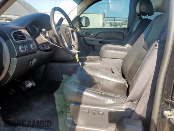 ✅ 2013 Chevrolet Silverado 2500HD LTZ • VIN: 1GC2KYE87DZ165996 • Lot: 92822315. Listed on Copart with 165,197 mi. Free auction sales archive from the USA and detailed vehicle history report at DreamBid. Image 7.