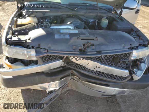 ✅ 2001 Chevrolet Silverado 2500HD LS • VIN: 1GCHK23UX1F192551 • Lot: 83001994. Wystawiony na Copart z przebiegiem 241 641 mil. Bezpłatny archiwum sprzedaży aukcyjnych z USA i szczegółowy raport historii pojazdu na DreamBid. Zdjęcie 11.