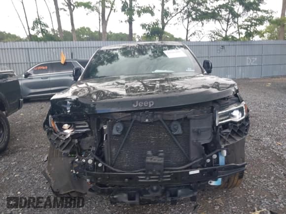 ✅ 2020 Jeep Grand Cherokee Overland • VIN: 1C4RJFCGXLC177237 • Lot: 42626486. Listed on IAAI with 39,629 mi. Free auction sales archive from the USA and detailed vehicle history report at DreamBid. Image 12.