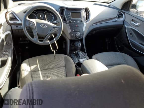 ✅ 2018 Hyundai Santa Fe 2.4L • VIN: 5NMZT3LB3JH070610 • Лот: 40257714. Опубликован ранее на Copart с пробегом 130 044 миль. Бесплатный доступ к архиву аукционных продаж из США и подробный отчёт об истории автомобиля на DreamBid. Изображение 8.