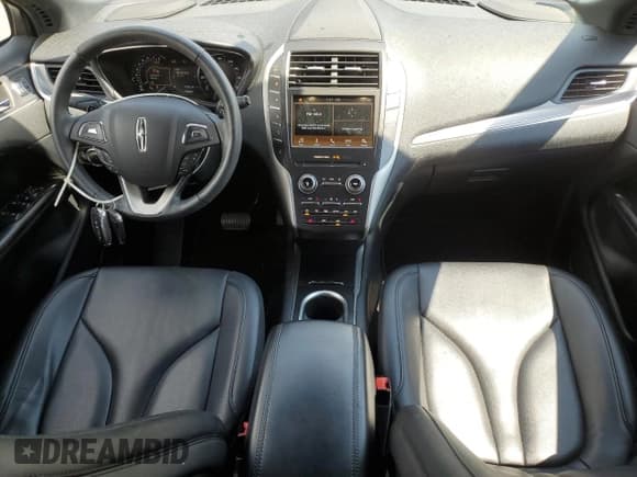 ✅ 2019 Lincoln MKC Standard • VIN: 5LMCJ1D90KUL49737 • Lot: 69945455. Listed on Copart with 41,268 mi. Free auction sales archive from the USA and detailed vehicle history report at DreamBid. Image 8.