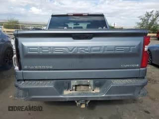 ✅ 2021 Chevrolet Silverado 1500 Custom • VIN: 1GCPYBEK7MZ420353 • Lot: 71497274. Wystawiony na Copart z przebiegiem 78 845 mil. Bezpłatny archiwum sprzedaży aukcyjnych z USA i szczegółowy raport historii pojazdu na DreamBid. Zdjęcie 6.