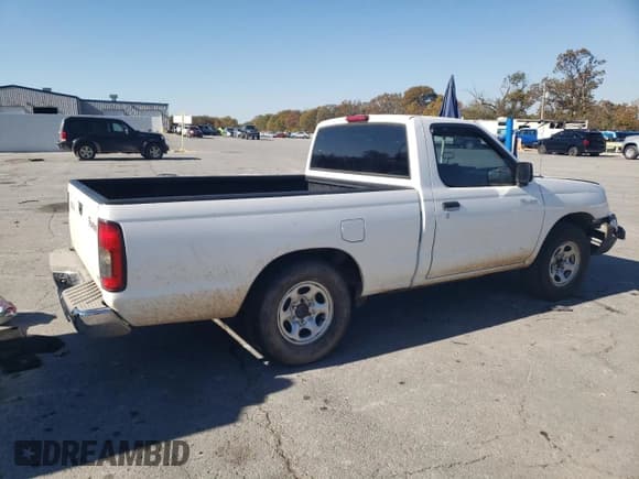 ✅ 2000 Nissan Frontier XE • VIN: 1N6DD21S9YC359419 • Лот: 90317195. Опубликован ранее на Copart с пробегом 106 535 миль. Бесплатный доступ к архиву аукционных продаж из США и подробный отчёт об истории автомобиля на DreamBid. Изображение 3.