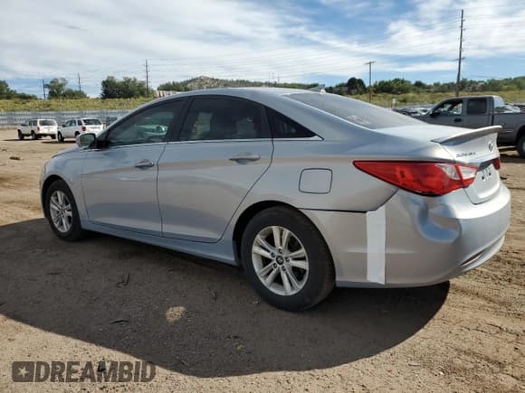 ✅ 2012 Hyundai Sonata GLS • VIN: 5NPEB4AC3CH398568 • Lot: 71620444. Wystawiony na Copart z przebiegiem 191 459 mil. Bezpłatny archiwum sprzedaży aukcyjnych z USA i szczegółowy raport historii pojazdu na DreamBid. Zdjęcie 2.