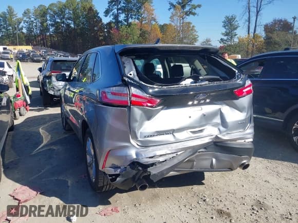 ✅ 2024 Ford Edge Titanium • VIN: 2FMPK4K94RBA90210 • Lot: 43616427. Wystawiony na IAAI z przebiegiem 45 539 mil. Bezpłatny archiwum sprzedaży aukcyjnych z USA i szczegółowy raport historii pojazdu na DreamBid. Zdjęcie 3.