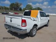 ✅ 2021 Ram 1500 Big Horn • VIN: 1C6SRFFTXMN567691 • Lot: 43115791. Wystawiony na IAAI z przebiegiem 104 406 mil. Bezpłatny archiwum sprzedaży aukcyjnych z USA i szczegółowy raport historii pojazdu na DreamBid. Zdjęcie 4.