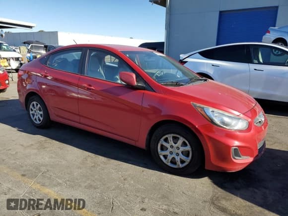 ✅ 2014 Hyundai Accent GLS • VIN: KMHCT4AE8EU620371 • Лот: 76966584. Опубликован ранее на Copart с пробегом 129 703 миль. Бесплатный доступ к архиву аукционных продаж из США и подробный отчёт об истории автомобиля на DreamBid. Изображение 4.