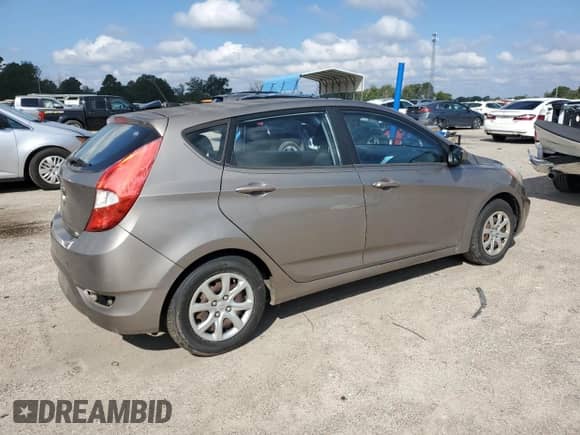2013 Hyundai Accent GS с VIN KMHCT5AE3DU066869, выставлен на аукционе Copart как лот 81867485 с пробегом 154 847 миль миль и Списание • Salvage title. История ставок и продаж доступна на DreamBid. Изображение 3.
