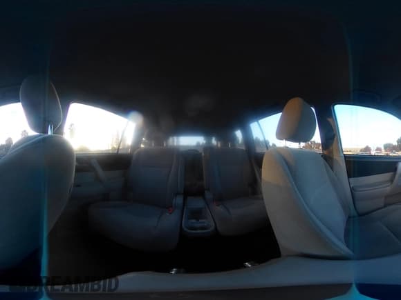 ✅ 2012 Toyota Highlander SE • VIN: 5TDBK3EH1CS172865 • Lot: 43763952. Wystawiony na IAAI z przebiegiem 139 722 mil. Bezpłatny archiwum sprzedaży aukcyjnych z USA i szczegółowy raport historii pojazdu na DreamBid. Zdjęcie 18.