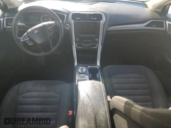 ✅ 2018 Ford Fusion SE • VIN: 3FA6P0H79JR152065 • Лот: 46472035. Опубликован ранее на Copart с пробегом Не указан. Бесплатный доступ к архиву аукционных продаж из США и подробный отчёт об истории автомобиля на DreamBid. Изображение 8.