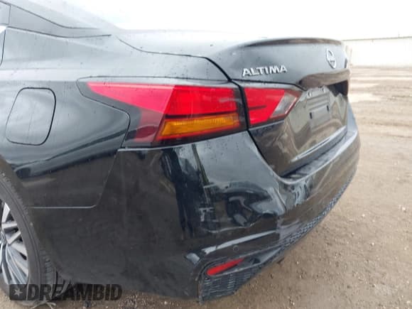 ✅ 2025 Nissan Altima SV • VIN: 1N4BL4DV4SN401575 • Лот: 43854128. Опубликован ранее на IAAI с пробегом 14 339 миль. Бесплатный доступ к архиву аукционных продаж из США и подробный отчёт об истории автомобиля на DreamBid. Изображение 6.