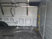 ✅ 2017 Ford Transit • VIN: 1FTYR2YM2HKB51983 • Lot: 56053945. Wystawiony na Copart z przebiegiem 143 786 mil. Bezpłatny archiwum sprzedaży aukcyjnych z USA i szczegółowy raport historii pojazdu na DreamBid. Zdjęcie 11.