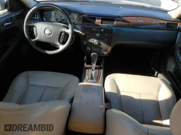 2014 Chevrolet Impala LTZ z VIN 2G1WC5E38E1147270, wystawiony jako Copart lot #87179555 z przebiegiem 170 412 mil mil oraz Szkoda całkowita • Salvage title. Historia ofert i sprzedaży dostępna na DreamBid. Obrazek 8.