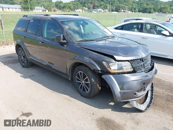 ✅ 2018 Dodge Journey SE • VIN: 3C4PDCAB2JT443338 • Lot: 43000435. Wystawiony na IAAI z przebiegiem 117 483 mil. Bezpłatny archiwum sprzedaży aukcyjnych z USA i szczegółowy raport historii pojazdu na DreamBid. Zdjęcie 1.