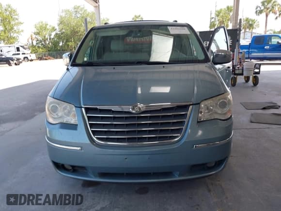 ✅ 2010 Chrysler Town & Country Limited • VIN: 2A4RR7DX4AR451835 • Lot: 42292260. Wystawiony na IAAI z przebiegiem 184 666 mil. Bezpłatny archiwum sprzedaży aukcyjnych z USA i szczegółowy raport historii pojazdu na DreamBid. Zdjęcie 12.