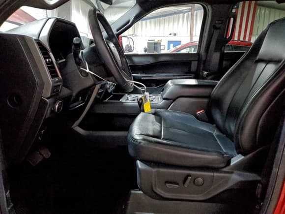 ✅ 2021 Ford Expedition XLT • VIN: 1FMJU1JT1MEA73406 • Лот: 94366775. Опубликован ранее на Copart с пробегом 72 220 миль. Бесплатный доступ к архиву аукционных продаж из США и подробный отчёт об истории автомобиля на DreamBid. Изображение 7.