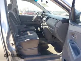 ✅ 2006 Mazda MPV LX • VIN: JM3LW28A060558581 • Lot: 43466569. Listed on IAAI with 200,217 mi. Free auction sales archive from the USA and detailed vehicle history report at DreamBid. Image 5.