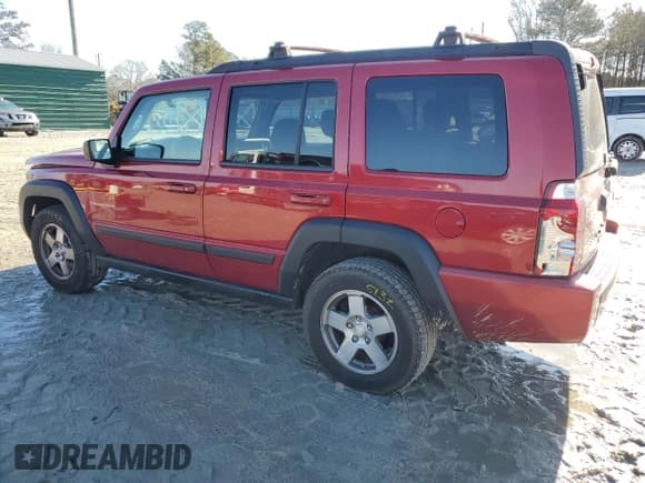 ✅ 2009 Jeep Commander Sport • VIN: 1J8HH48K49C558169 • Lot: 42784775. Wystawiony na Copart z przebiegiem 191 488 mil. Bezpłatny archiwum sprzedaży aukcyjnych z USA i szczegółowy raport historii pojazdu na DreamBid. Zdjęcie 2.
