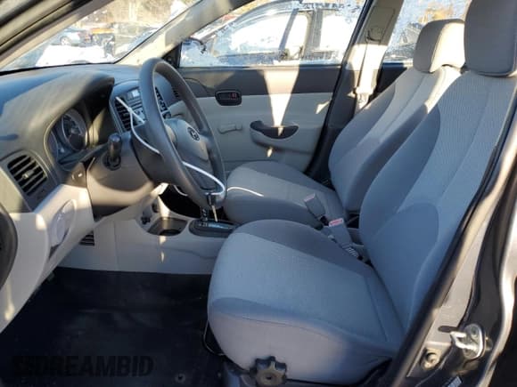 ✅ 2009 Hyundai Accent Auto GLS • VIN: KMHCM46C09U305722 • Лот: 86640594. Опубликован ранее на Copart с пробегом 80 800 миль. Бесплатный доступ к архиву аукционных продаж из США и подробный отчёт об истории автомобиля на DreamBid. Изображение 7.