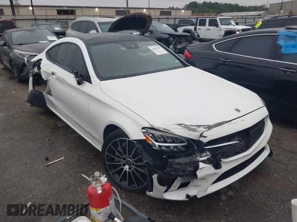 ✅ 2023 Mercedes-Benz C 300 • VIN: W1KWJ8EB5PG128631 • Lot: 41024597. Wystawiony na IAAI z przebiegiem 19 226 mil. Bezpłatny archiwum sprzedaży aukcyjnych z USA i szczegółowy raport historii pojazdu na DreamBid. Zdjęcie 1.