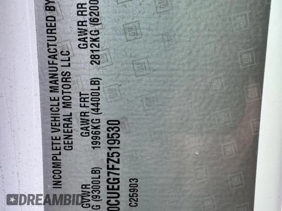 ✅ 2015 Chevrolet Silverado 2500HD Work Truck • VIN: 1GB0CUEG7FZ519530 • Lot: 56234965. Wystawiony na Copart z przebiegiem Nie podano. Bezpłatny archiwum sprzedaży aukcyjnych z USA i szczegółowy raport historii pojazdu na DreamBid. Zdjęcie 10.