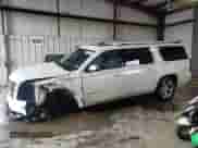 2020 Chevrolet Suburban Premier z VIN 1GNSKJKC5LR174248, wystawiony jako Copart lot #73365664 z przebiegiem 124 755 mil mil oraz Szkoda całkowita • Salvage title. Historia ofert i sprzedaży dostępna na DreamBid. Obrazek 1.