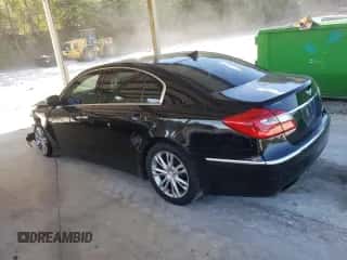 2014 Hyundai Genesis 3.8L z VIN KMHGC4DD7EU264239, wystawiony jako Copart lot #69198604 z przebiegiem 171 305 mil mil oraz Szkoda całkowita • Salvage title. Historia ofert i sprzedaży dostępna na DreamBid. Obrazek 2.