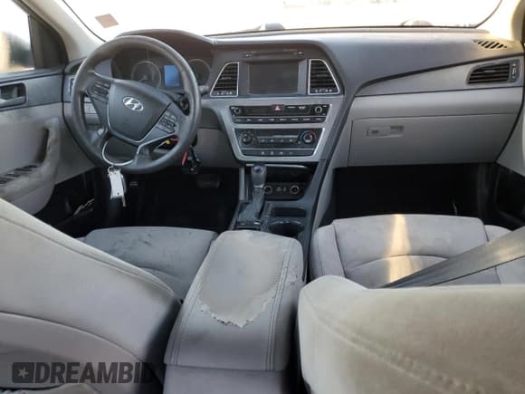 ✅ 2017 Hyundai Sonata SE • VIN: 5NPE24AF1HH459241 • Лот: 72787782. Опубликован ранее на Copart с пробегом 116 739 миль. Бесплатный доступ к архиву аукционных продаж из США и подробный отчёт об истории автомобиля на DreamBid. Изображение 8.