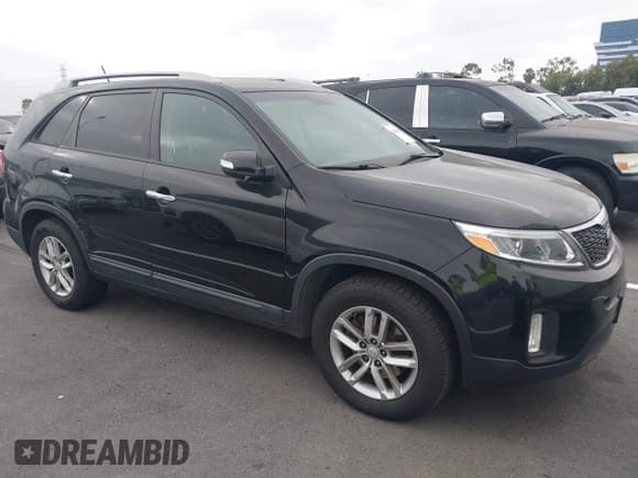✅ 2015 Kia Sorento LX • VIN: 5XYKT4A76FG609714 • Лот: 42565883. Опубликован ранее на IAAI с пробегом 126 121 миль. Бесплатный доступ к архиву аукционных продаж из США и подробный отчёт об истории автомобиля на DreamBid. Изображение 1.