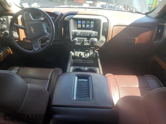 ✅ 2017 Chevrolet Silverado 1500 High Country • VIN: 3GCUKTEC6HG138827 • Лот: 84979625. Опубликован ранее на Copart с пробегом 150 874 миль. Бесплатный доступ к архиву аукционных продаж из США и подробный отчёт об истории автомобиля на DreamBid. Изображение 8.