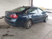 ✅ 2010 Volkswagen Jetta SE • VIN: 3VWRZ7AJ7AM040861 • Lot: 43629293. Listed on IAAI with 193,104 mi. Free auction sales archive from the USA and detailed vehicle history report at DreamBid. Image 4.