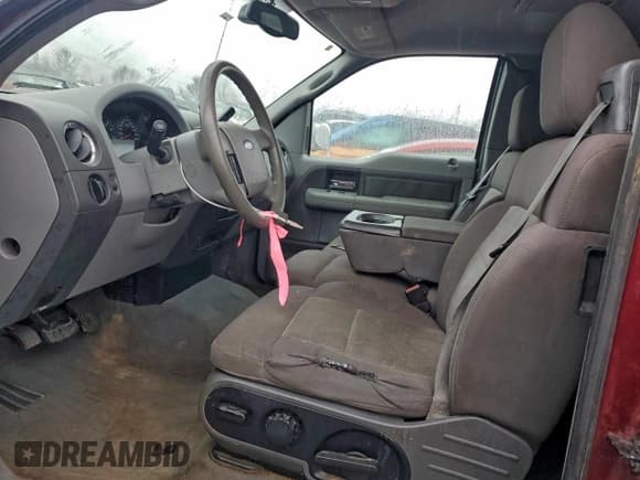 ✅ 2004 Ford F-150 XLT • VIN: 1FTPX14514NB10358 • Lot: 92416875. Wystawiony na Copart z przebiegiem Nie podano. Bezpłatny archiwum sprzedaży aukcyjnych z USA i szczegółowy raport historii pojazdu na DreamBid. Zdjęcie 7.