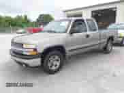 ✅ 2000 Chevrolet Silverado 1500 LS • VIN: 2GCEK19V6Y1387304 • Lot: 42312482. Wystawiony na IAAI z przebiegiem 279 382 mil mil. Skorzystaj z bezpłatnego archiwum sprzedaży aukcyjnych z USA i zobacz szczegółowy raport historii pojazdu na DreamBid. Zdjęcie 2.