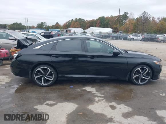 ✅ 2019 Honda Accord Sport • VIN: 1HGCV1F33KA103319 • Lot: 43575270. Listed on IAAI with 96,324 mi. Free auction sales archive from the USA and detailed vehicle history report at DreamBid. Image 13.