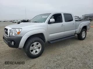 ✅ 2011 Toyota Tacoma PreRunner • VIN: 3TMKU4HN6BM030298 • Лот: 62537055. Опубликован ранее на Copart с пробегом 126 115 миль. Бесплатный доступ к архиву аукционных продаж из США и подробный отчёт об истории автомобиля на DreamBid. Изображение 1.