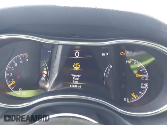 2020 Jeep Grand Cherokee Altitude z VIN 1C4RJEAG5LC128749, wystawiony jako IAAI lot #42256974 z przebiegiem 81 267 mil mil oraz . Historia ofert i sprzedaży dostępna na DreamBid. Obrazek 7.