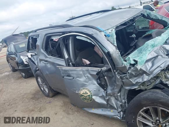 ✅ 2023 Chevrolet Traverse LT Cloth • VIN: 1GNEVMKW6PJ213899 • Lot: 42864881. Listed on IAAI with Not provided. Free auction sales archive from the USA and detailed vehicle history report at DreamBid. Image 18.