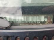 ✅ 2005 Chevrolet Silverado 2500HD LS • VIN: 1GCHK23U25F895728 • Lot: 63293605. Wystawiony na Copart z przebiegiem 215 179 mil. Bezpłatny archiwum sprzedaży aukcyjnych z USA i szczegółowy raport historii pojazdu na DreamBid. Zdjęcie 13.