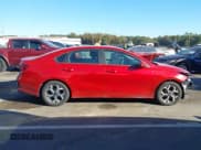 ✅ 2021 Kia Forte LXS • VIN: 3KPF24AD0ME269884 • Lot: 43532117. Wystawiony na IAAI z przebiegiem 111 361 mil. Bezpłatny archiwum sprzedaży aukcyjnych z USA i szczegółowy raport historii pojazdu na DreamBid. Zdjęcie 14.