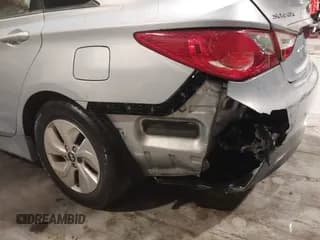 ✅ 2014 Hyundai Sonata GLS • VIN: 5NPEB4AC9EH828722 • Lot: 43571062. Listed on IAAI with 169,330 mi. Free auction sales archive from the USA and detailed vehicle history report at DreamBid. Image 6.