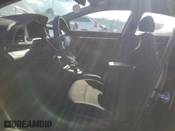 ✅ 2019 Hyundai Elantra SEL • VIN: 5NPD84LF3KH466836 • Lot: 81879385. Listed on Copart with 62,479 mi. Free auction sales archive from the USA and detailed vehicle history report at DreamBid. Image 7.