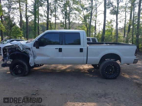 ✅ 2008 Ford F-250 XL • VIN: 1FTSW21528EC72500 • Lot: 42422283. Wystawiony na IAAI z przebiegiem 112 850 mil. Bezpłatny archiwum sprzedaży aukcyjnych z USA i szczegółowy raport historii pojazdu na DreamBid. Zdjęcie 15.