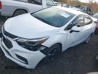 ✅ 2017 Chevrolet Cruze LT • VIN: 1G1BE5SM8H7281628 • Lot: 43505703. Listed on IAAI with 90,462 mi. Free auction sales archive from the USA and detailed vehicle history report at DreamBid. Image 2.