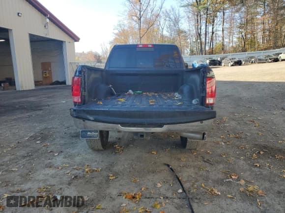 ✅ 2017 Ram 2500 SLT • VIN: 3C6UR5DL0HG581667 • Lot: 75773364. Wystawiony na Copart z przebiegiem 130 980 mil. Bezpłatny archiwum sprzedaży aukcyjnych z USA i szczegółowy raport historii pojazdu na DreamBid. Zdjęcie 6.