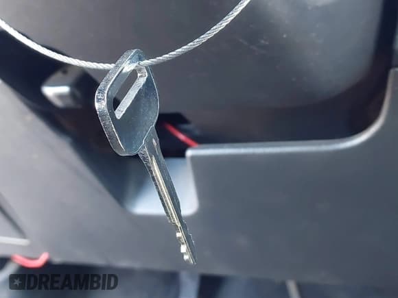 ✅ 2008 Toyota Yaris • VIN: JTDBT923584011060 • Лот: 43471140. Опубликован ранее на IAAI с пробегом 278 198 миль. Бесплатный доступ к архиву аукционных продаж из США и подробный отчёт об истории автомобиля на DreamBid. Изображение 11.