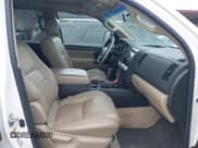 ✅ 2010 Toyota Sequoia SR5 • VIN: 5TDZM5G18AS002147 • Лот: 42449087. Опубликован ранее на IAAI с пробегом 293 493 миль. Бесплатный доступ к архиву аукционных продаж из США и подробный отчёт об истории автомобиля на DreamBid. Изображение 5.