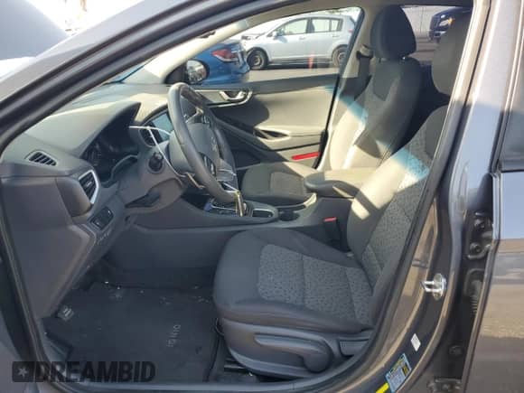 2019 Hyundai Ioniq с VIN KMHC65LD0KU115809, выставлен на аукционе Copart как лот 71447374 с пробегом 126 177 миль миль и Списание • Salvage title. История ставок и продаж доступна на DreamBid. Изображение 7.